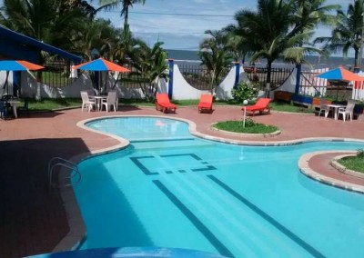 piscina hotel bocana118